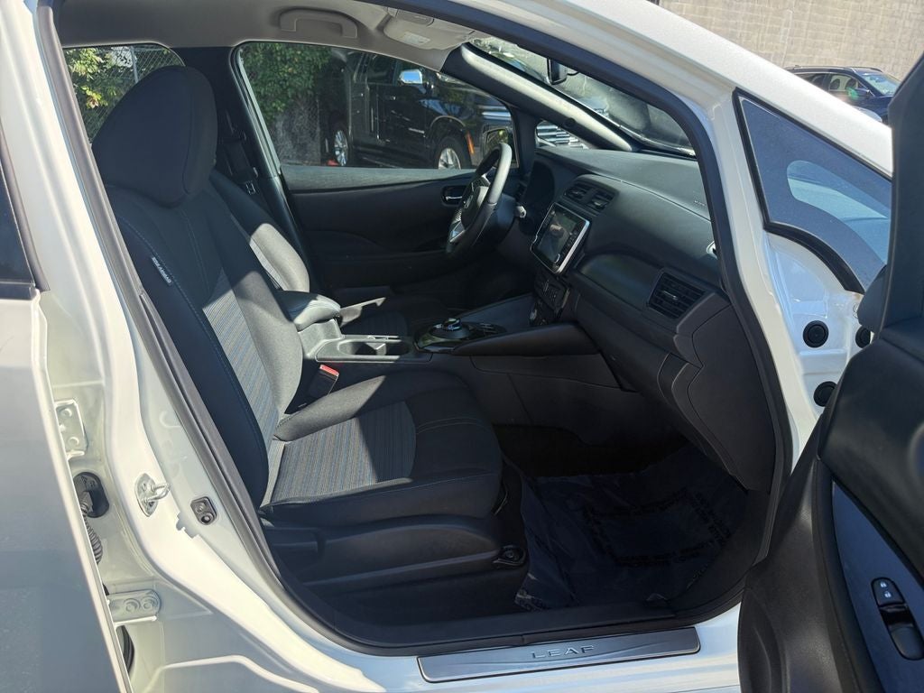 2023 Nissan Leaf SV Plus
