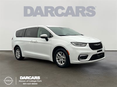 2023 Chrysler Pacifica Touring L One Owner / Preferred Package / New Tires / New B