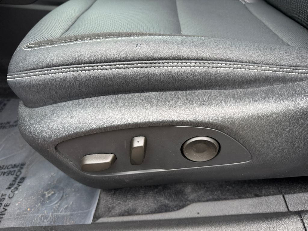 2024 Chevrolet Blazer EV LT / One Owner