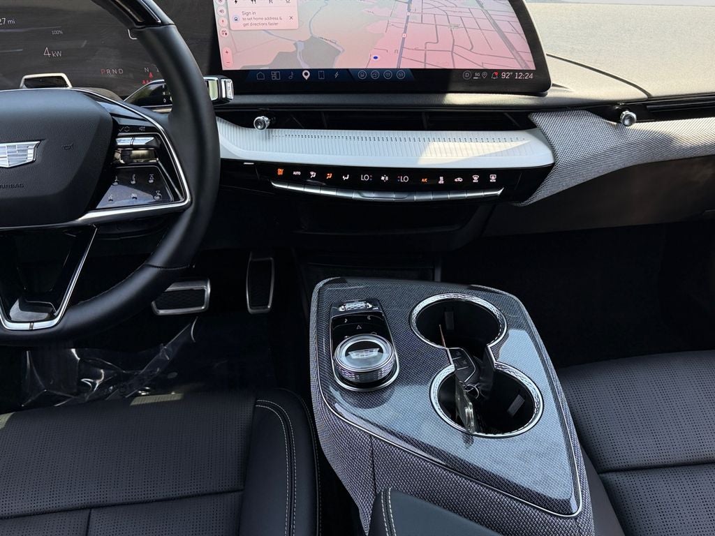 2025 Cadillac OPTIQ Luxury 2