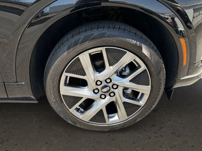 2025 Cadillac OPTIQ Luxury 2