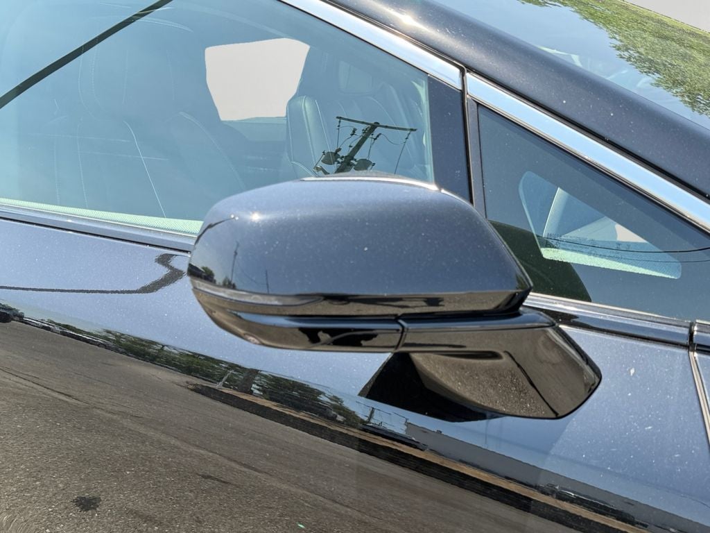 2025 Cadillac OPTIQ Luxury 2