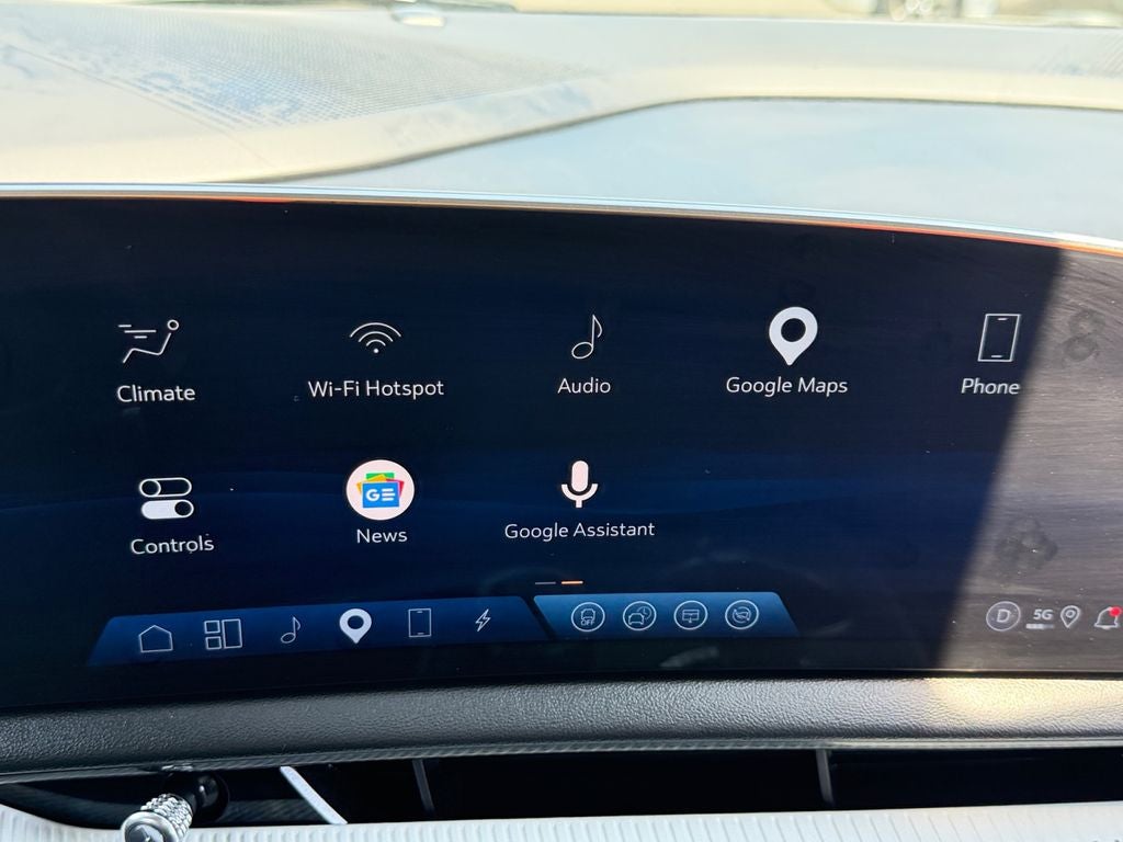 2025 Cadillac OPTIQ Luxury 2