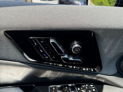 2025 Cadillac OPTIQ Luxury 2