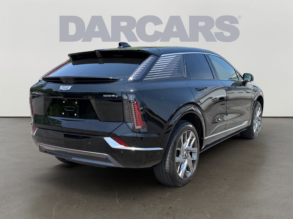 2025 Cadillac OPTIQ Luxury 2