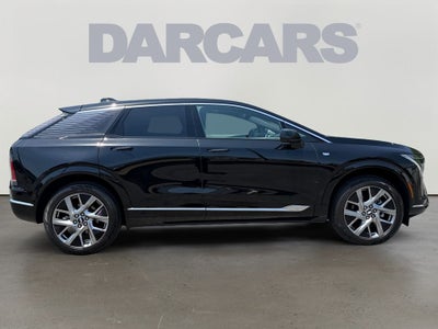 2025 Cadillac OPTIQ Luxury 2