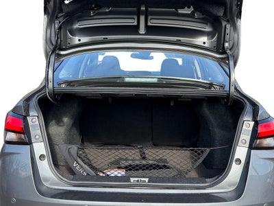 2025 Nissan Versa 1.6 SV / One Owner /
