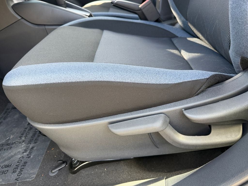 2025 Nissan Versa 1.6 SV / One Owner /