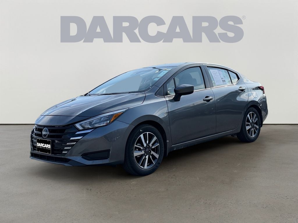 2025 Nissan Versa 1.6 SV / One Owner /