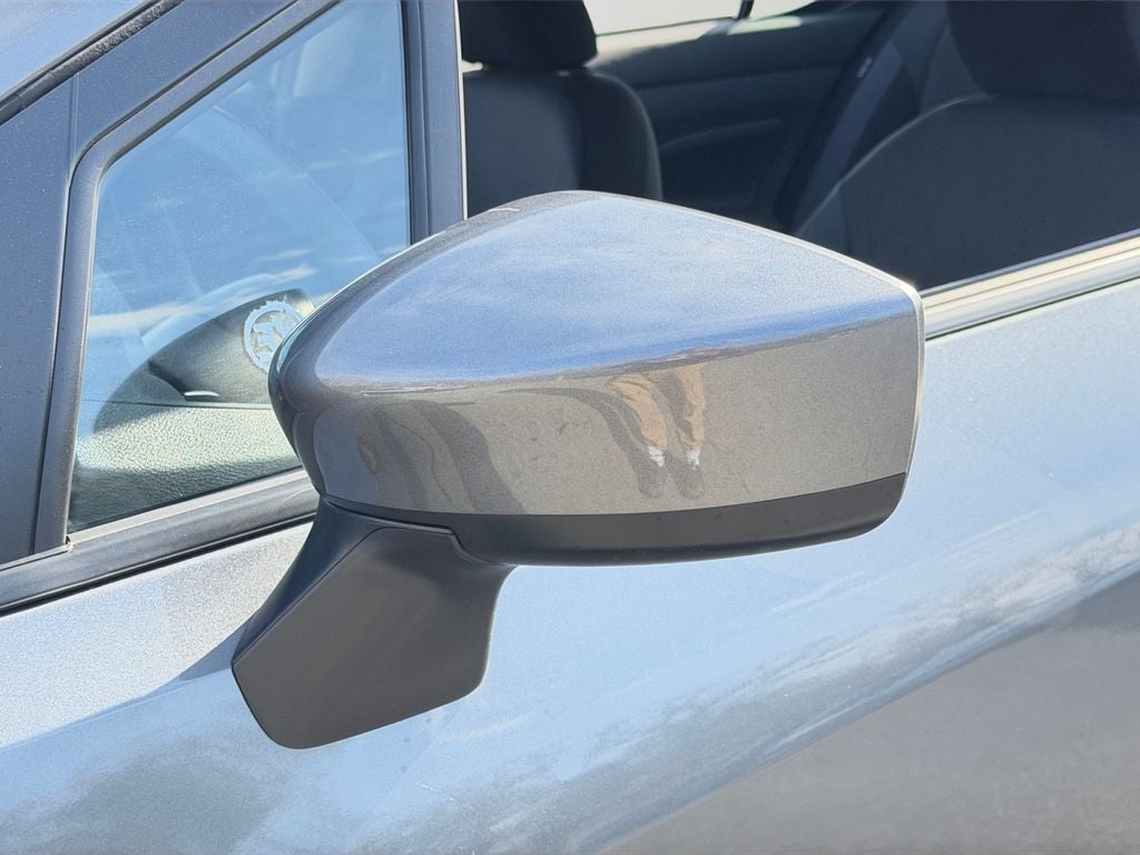 2025 Nissan Versa 1.6 SV / One Owner /