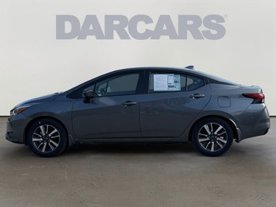 2025 Nissan Versa 1.6 SV / One Owner /