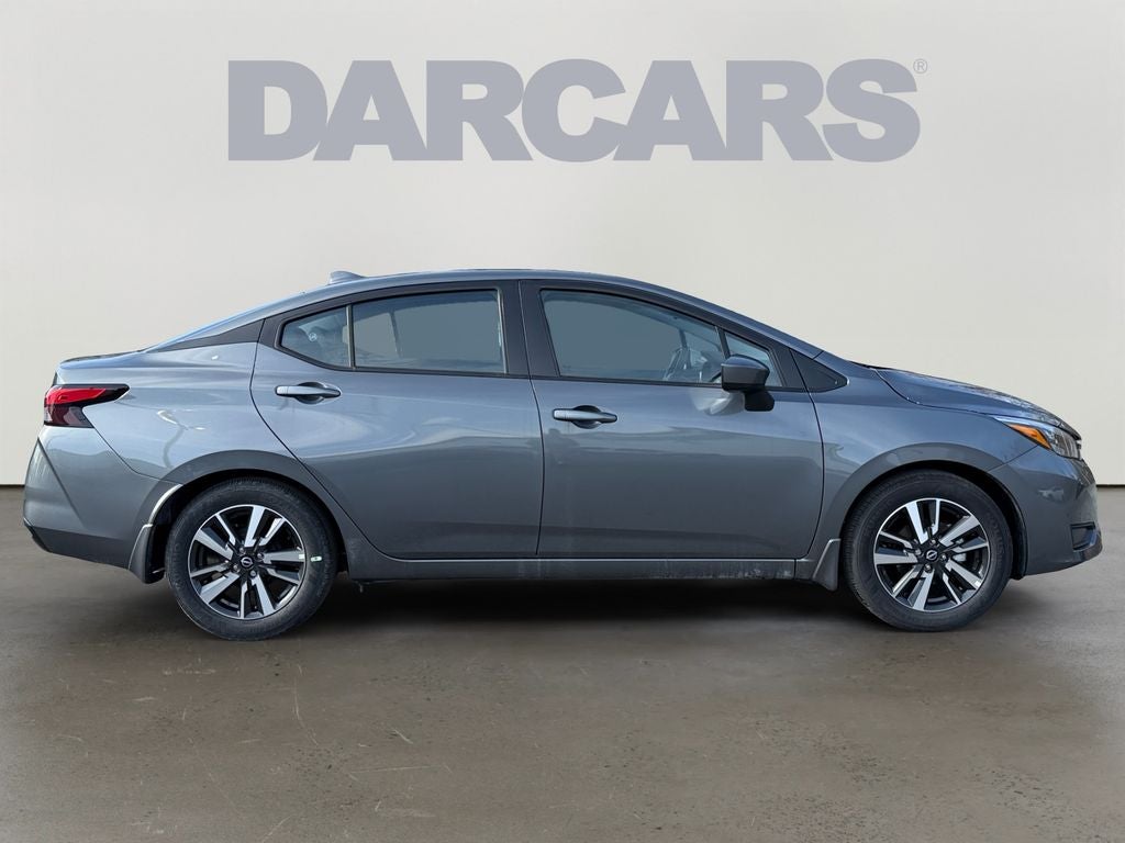 2025 Nissan Versa 1.6 SV / One Owner /