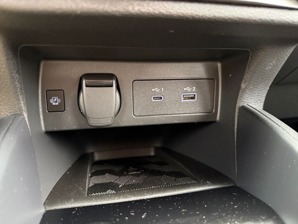 2024 Nissan Versa 1.6 SR