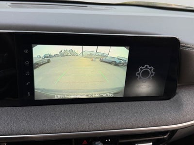 2025 Nissan Kicks SV / One Owner / Premium Package