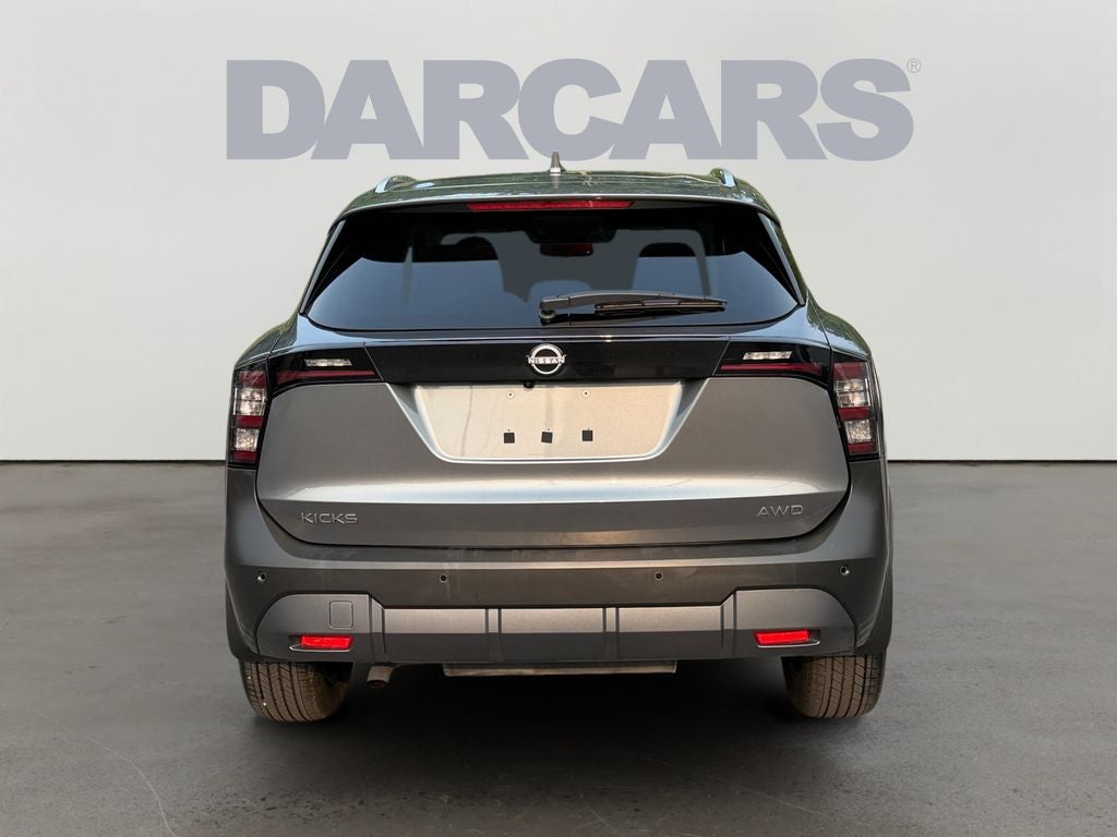 2025 Nissan Kicks SV / One Owner / Premium Package