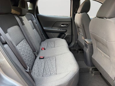 2025 Nissan Kicks SV / One Owner / Premium Package
