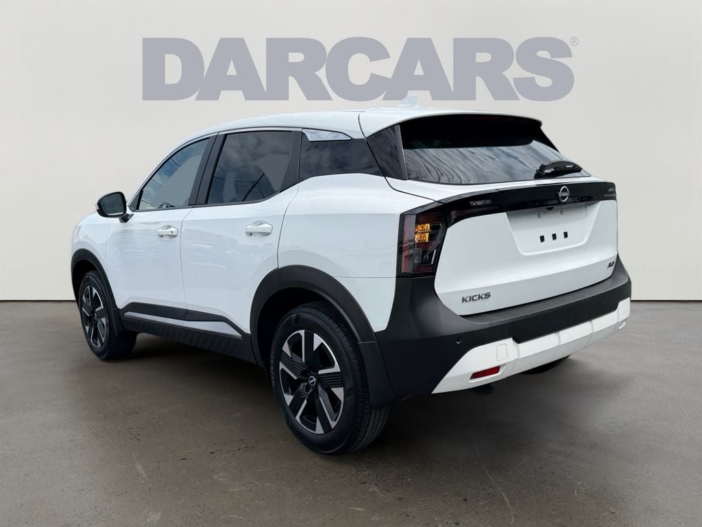 2025 Nissan Kicks SV