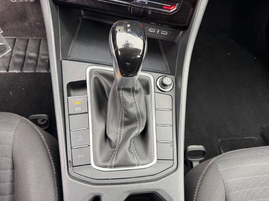 2025 Volkswagen Jetta 1.5T S / One Owner