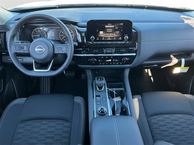 2025 Nissan Pathfinder SV / Premium Package