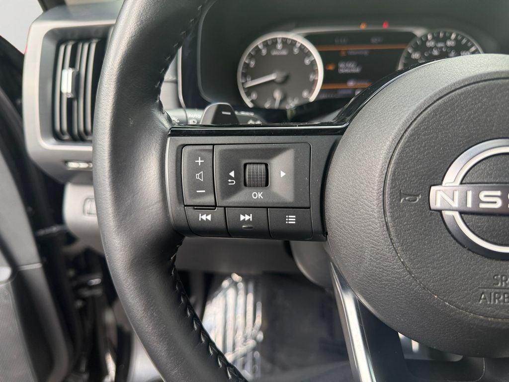 2025 Nissan Pathfinder SL