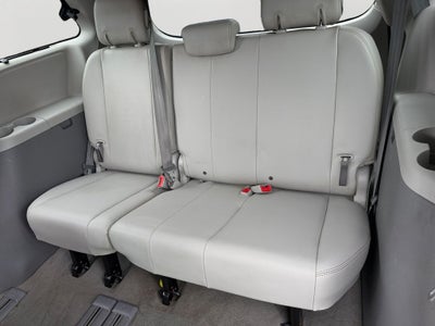 2014 Toyota Sienna XLE 8 Passenger