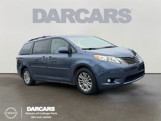 2014 Toyota Sienna XLE 8 Passenger
