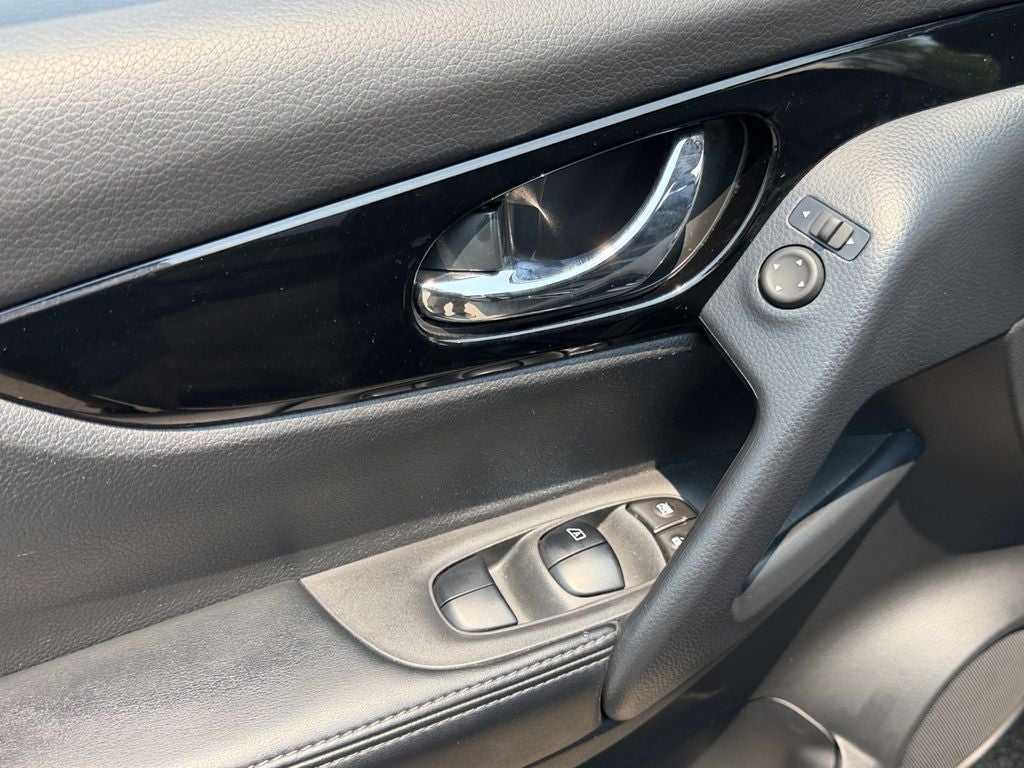 2021 Nissan Rogue Sport SL / One Owner