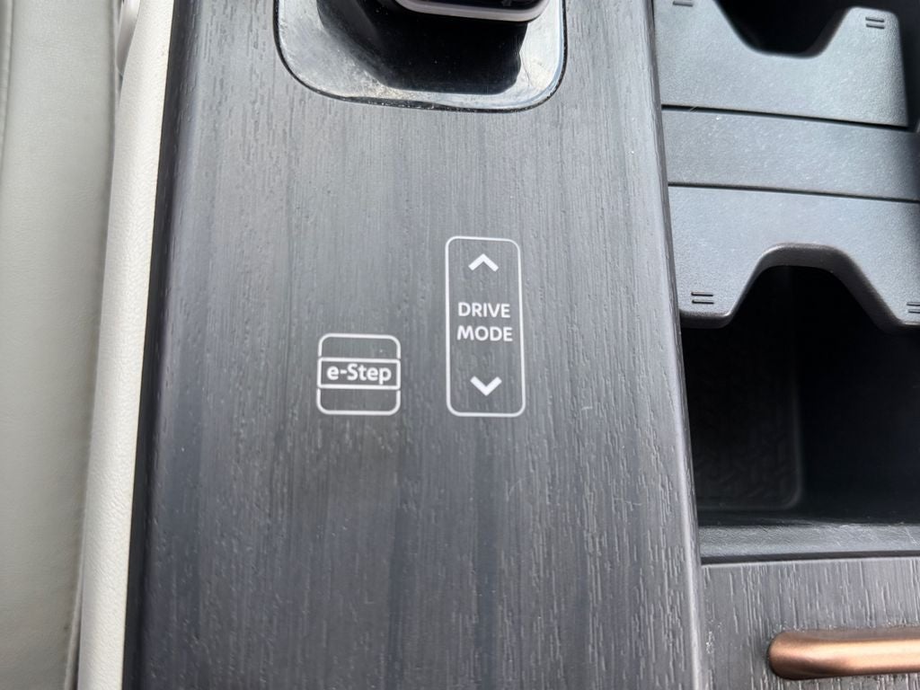 2024 Nissan Ariya ENGAGE e-4ORCE / One Owner