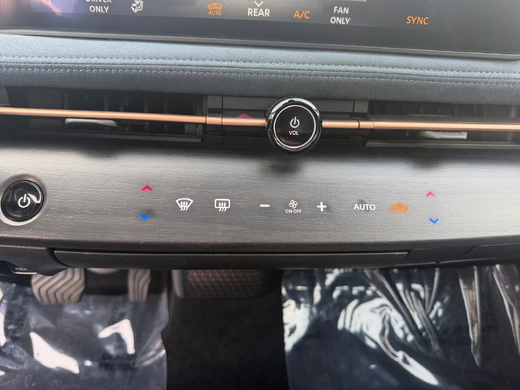 2025 Nissan Ariya PLATINUM+ e-4ORCE