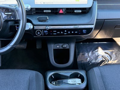 2023 Hyundai IONIQ 5 SE / One Owner
