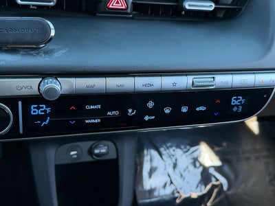 2023 Hyundai IONIQ 5 SE / One Owner