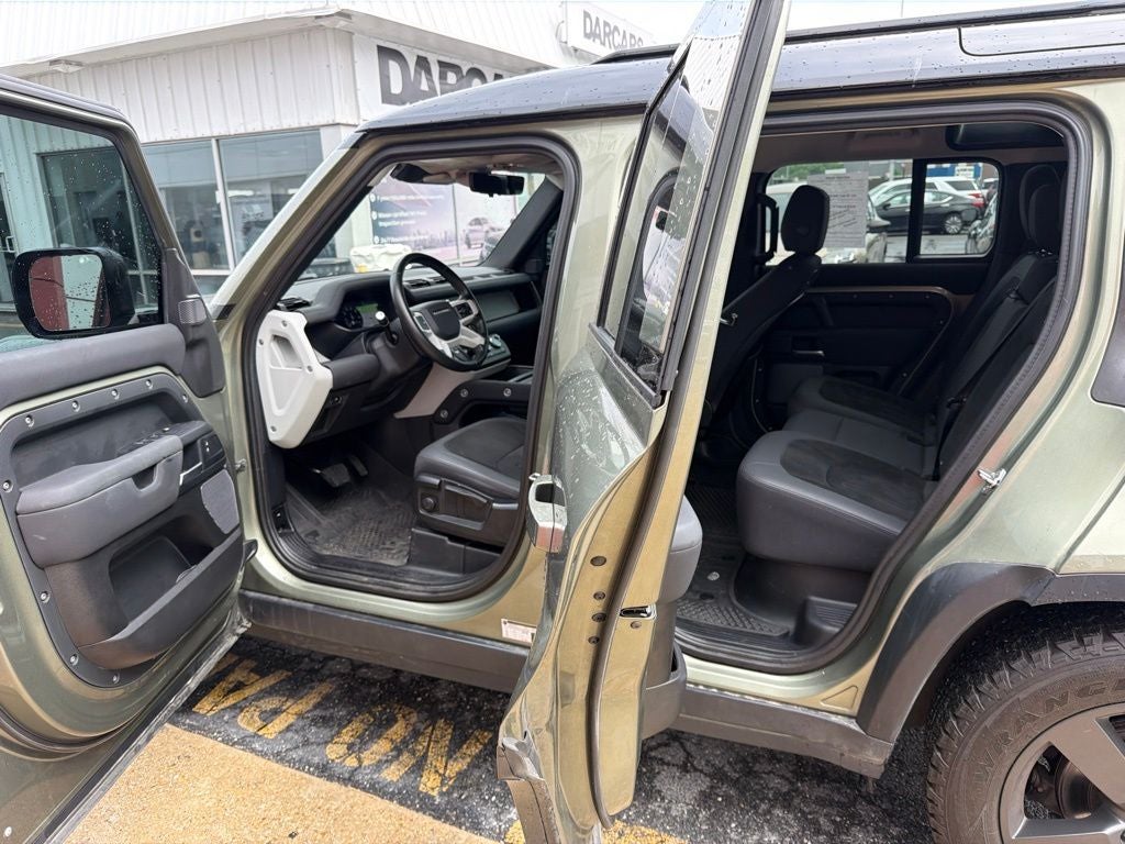 2020 Land Rover Defender 110 S / One Owner