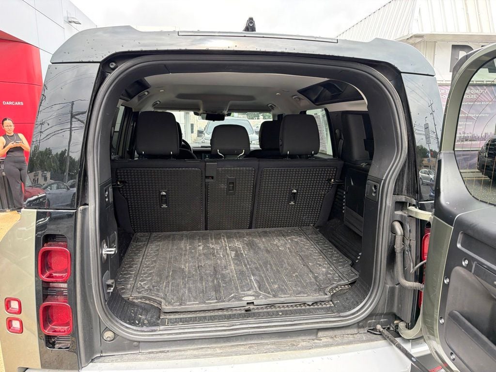 2020 Land Rover Defender 110 S / One Owner