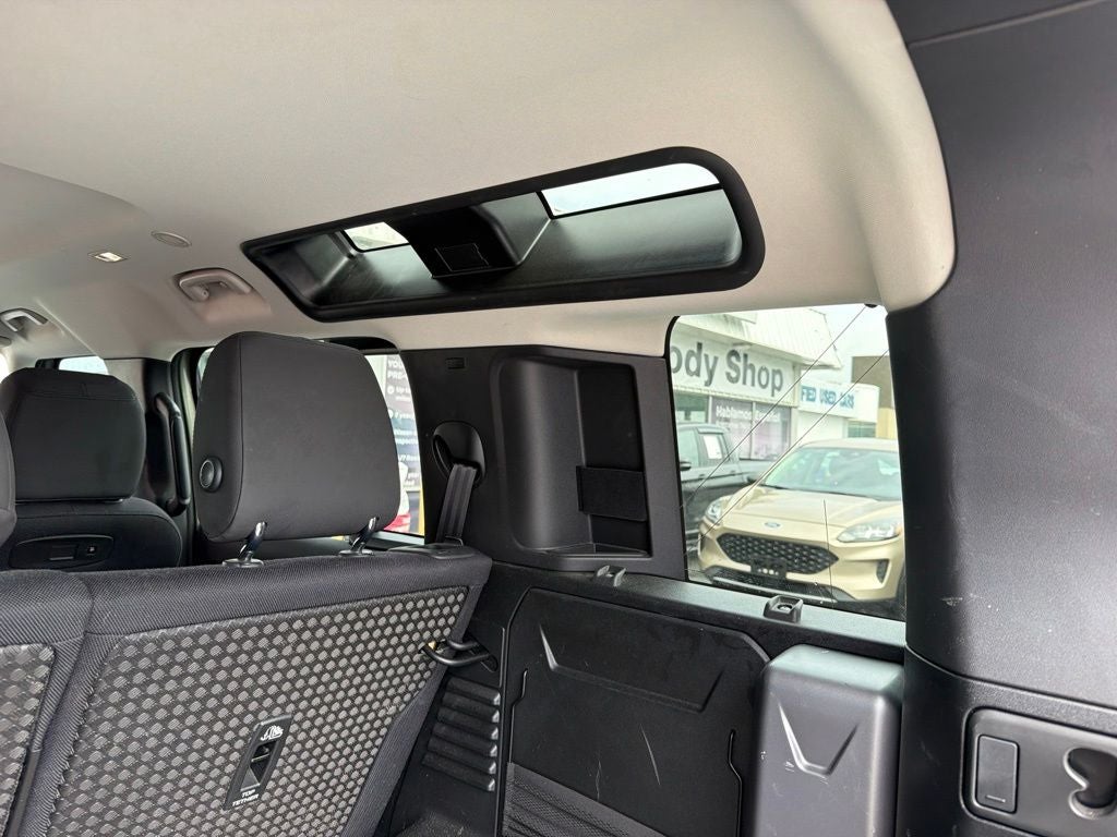 2020 Land Rover Defender 110 S / One Owner