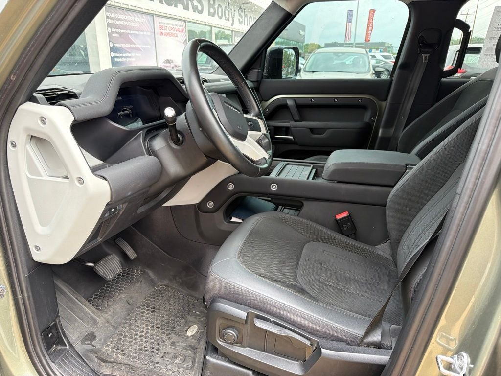 2020 Land Rover Defender 110 S / One Owner