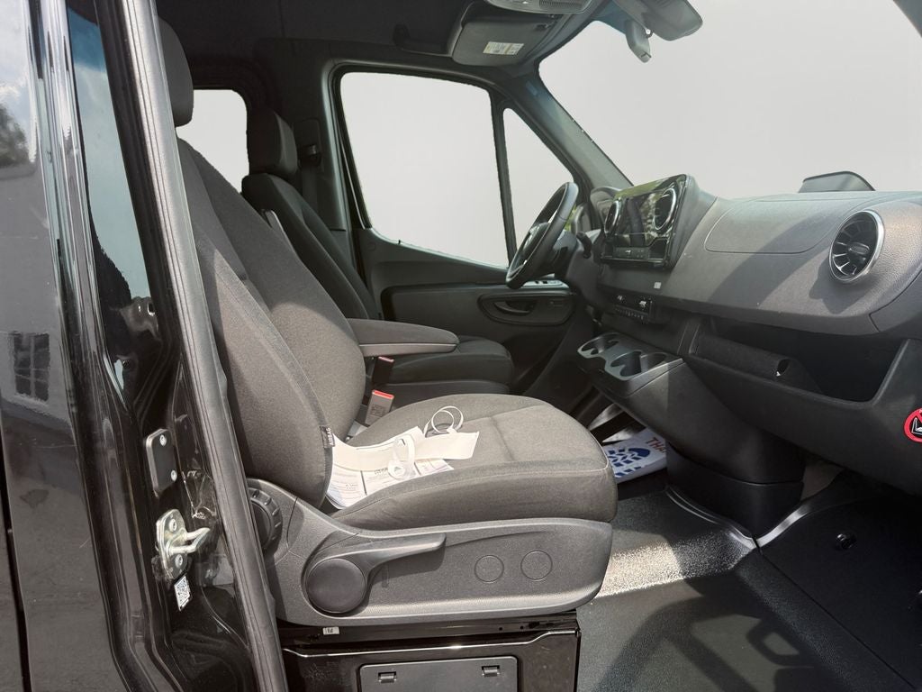 2025 Mercedes-Benz Sprinter 2500 Passenger 170 WB High Roof