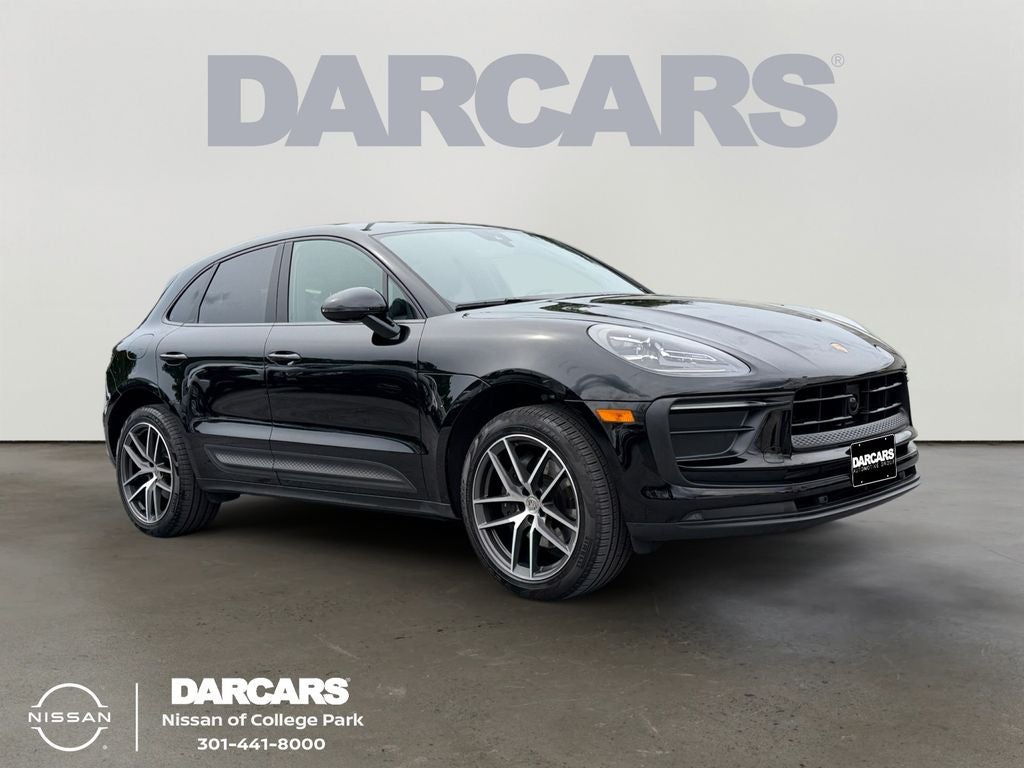 2025 Porsche Macan T