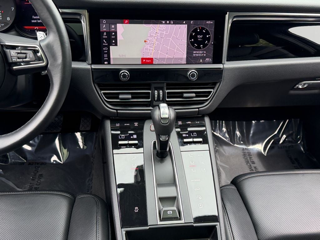 2025 Porsche Macan T