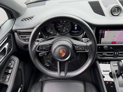 2025 Porsche Macan T