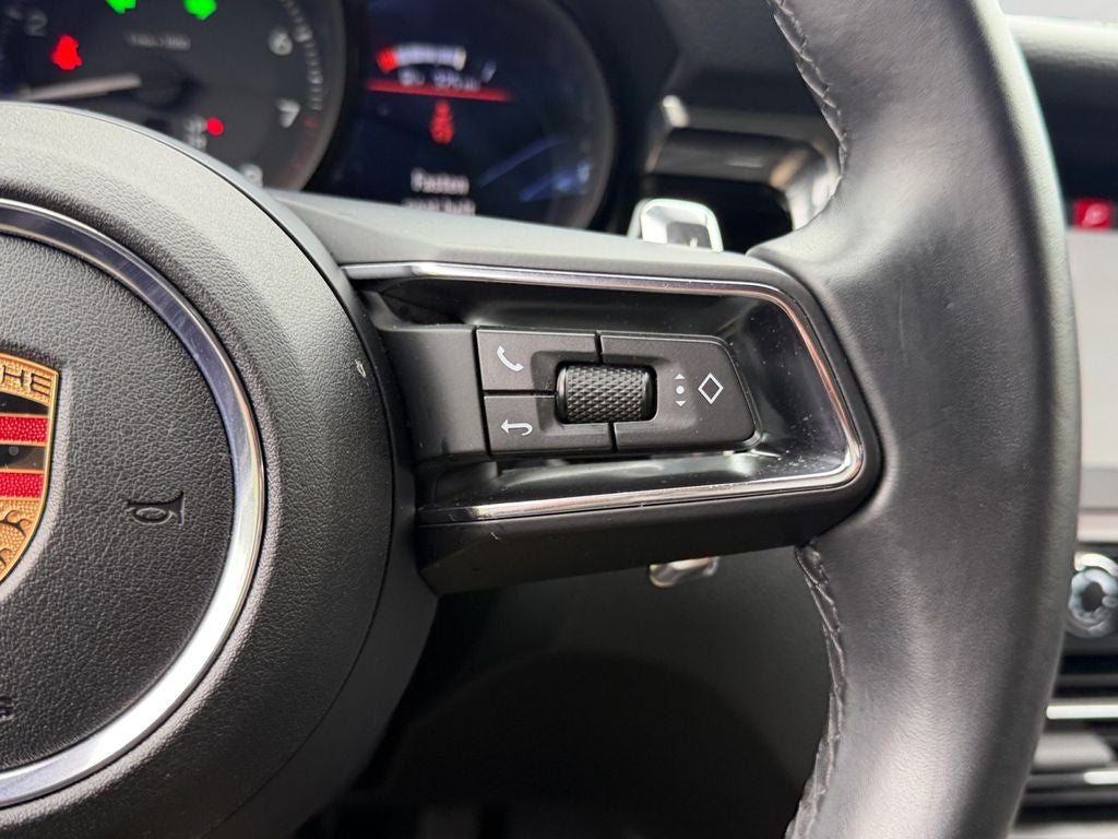 2025 Porsche Macan T