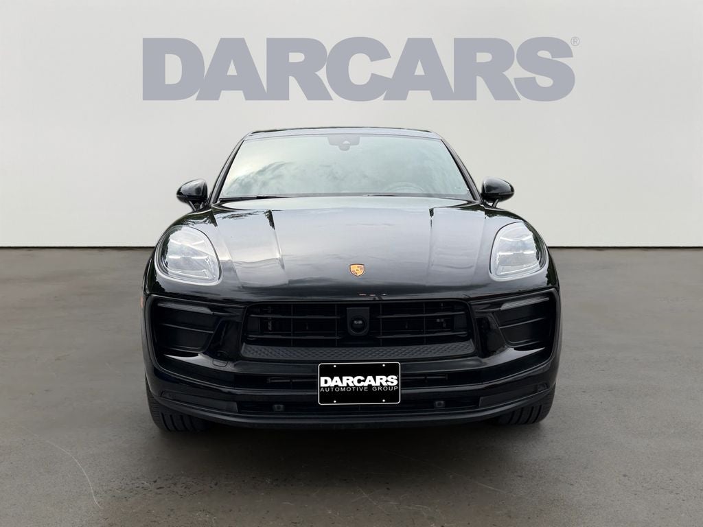 2025 Porsche Macan T