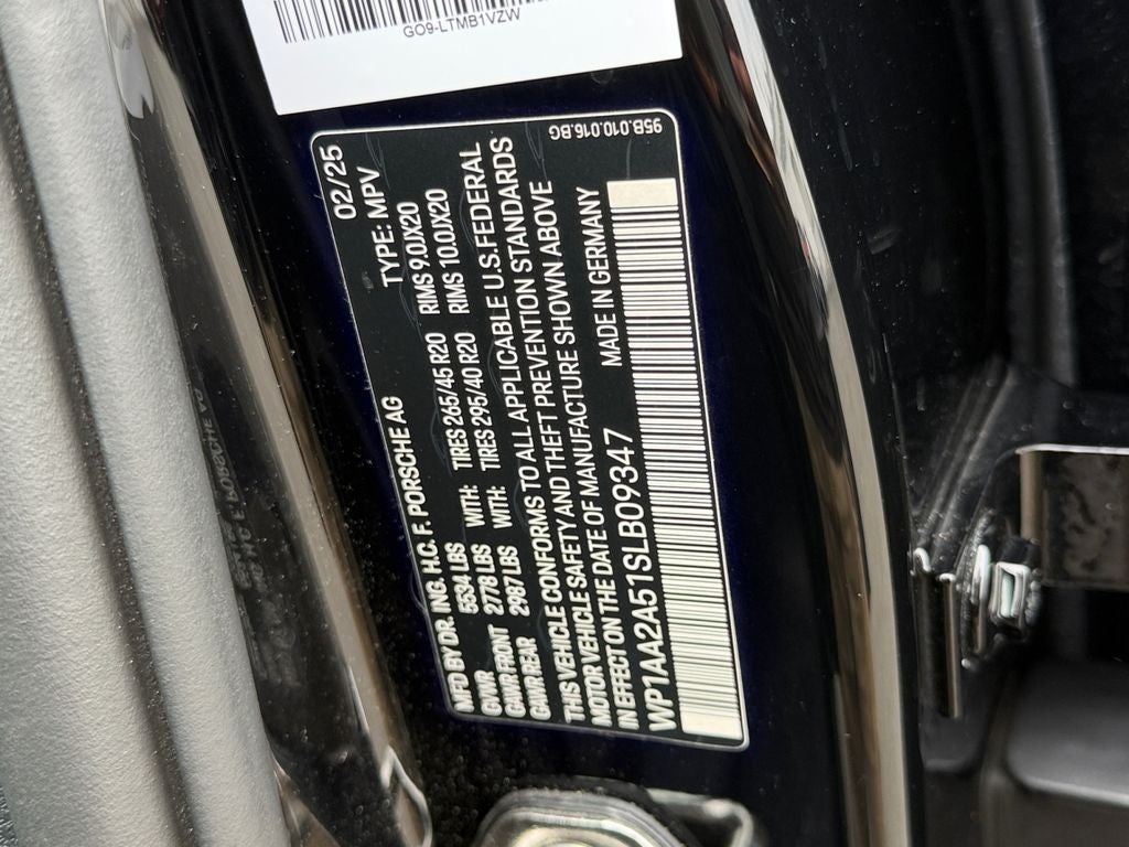 2025 Porsche Macan T