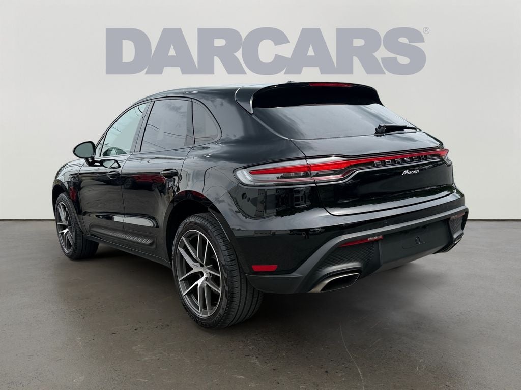 2025 Porsche Macan T