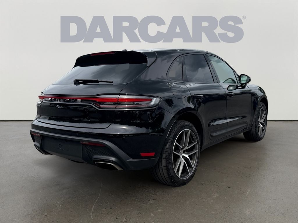 2025 Porsche Macan T