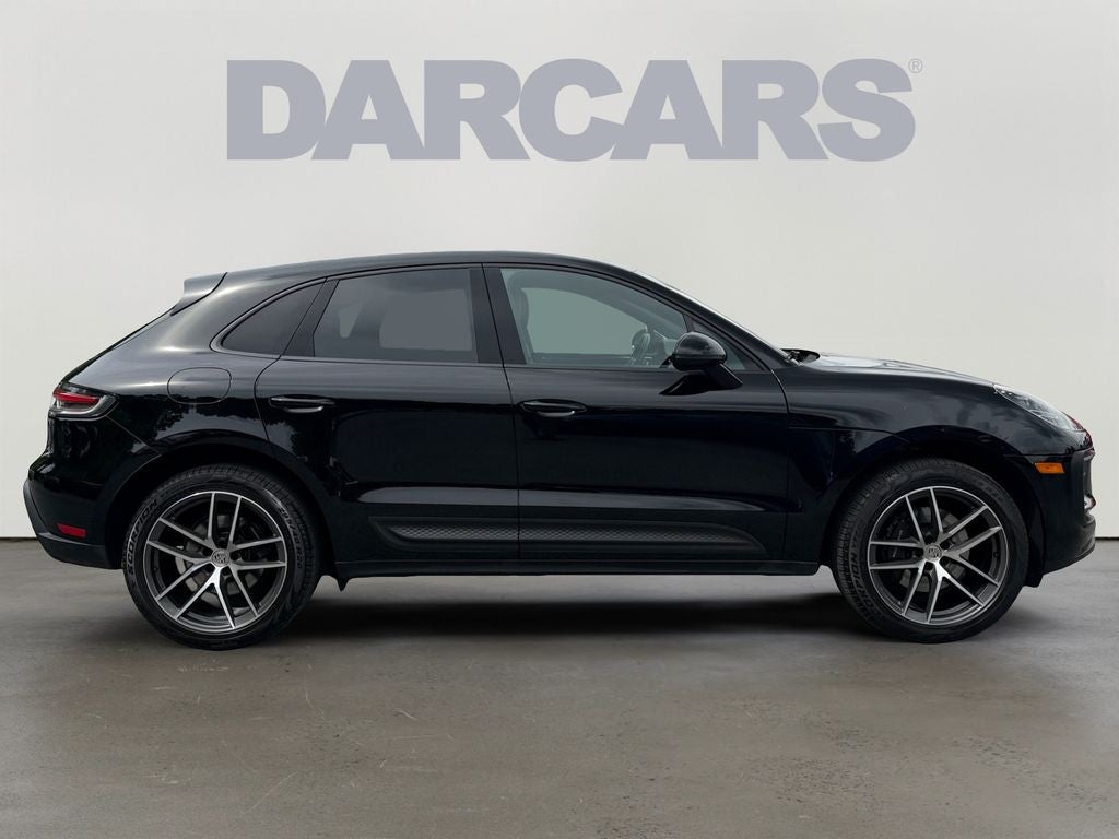 2025 Porsche Macan T