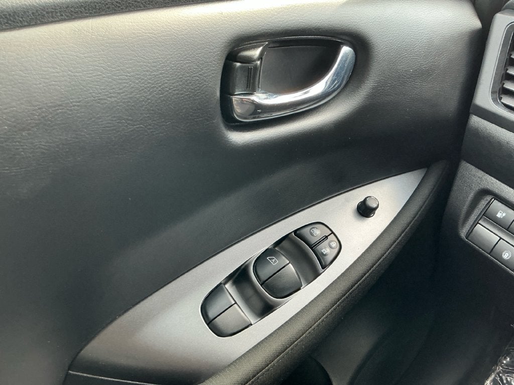 2025 Nissan Leaf S