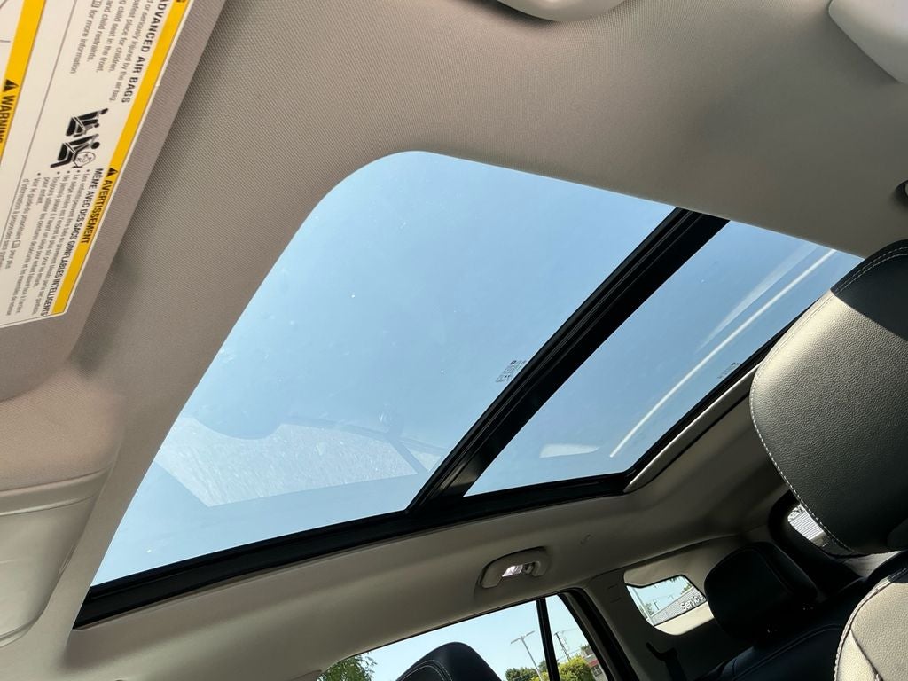 2023 GMC Terrain SLT Skyscape Sunroof