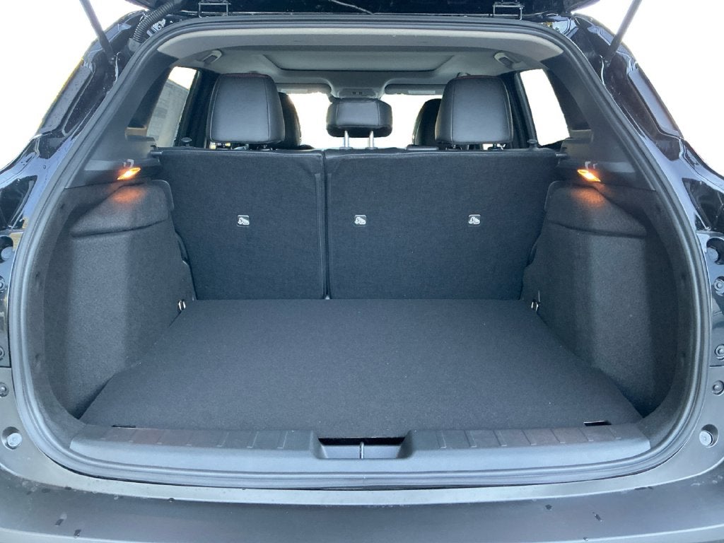 2027 Nissan Kicks SR