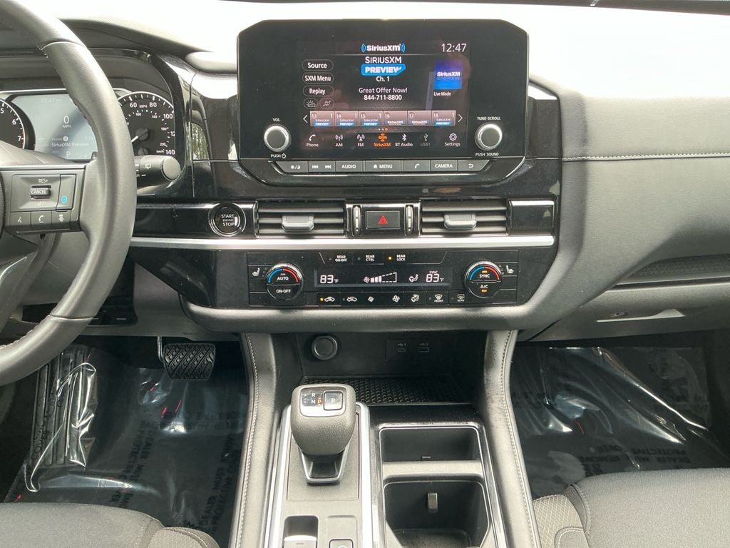 2025 Nissan Pathfinder SV