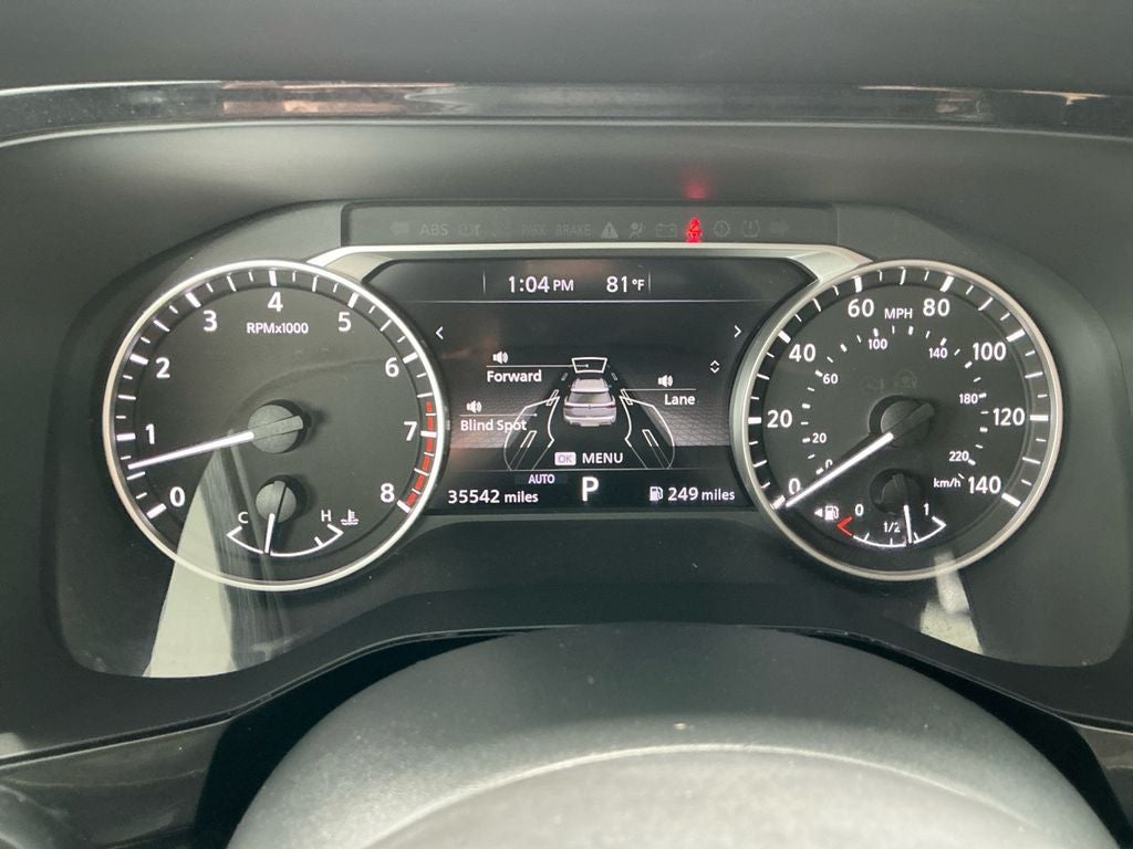 2025 Nissan Pathfinder SV